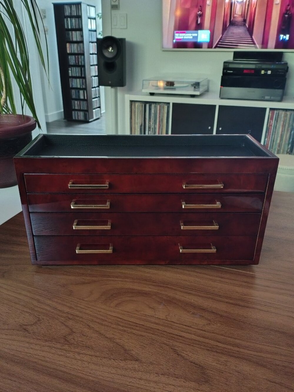 Wolf Designs Meridian Casino Gaming Box